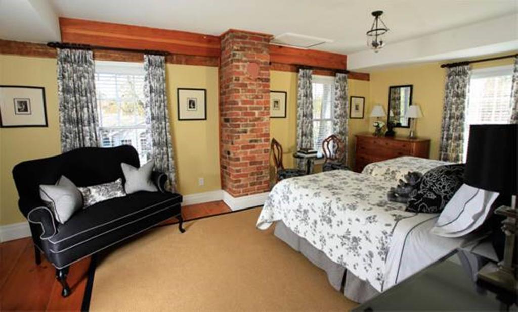 The Butler House Bed & Breakfast *